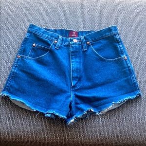 High waisted Wrangler denim shorts